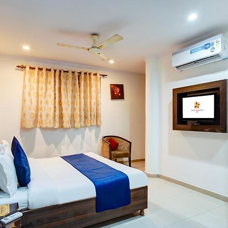 Hotel Chanakya Inn New Delhi Exterior photo