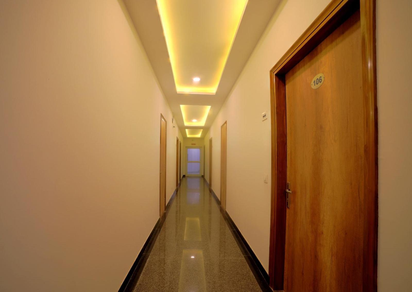 Hotel Chanakya Inn New Delhi Exterior photo