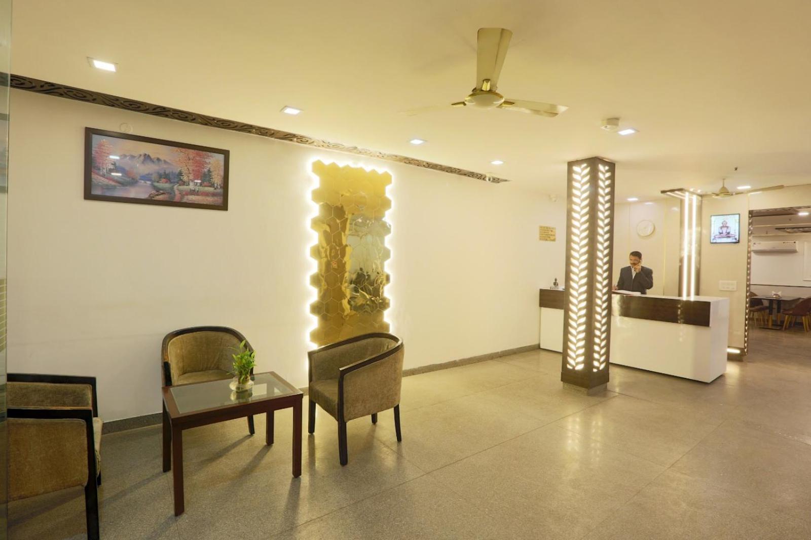 Hotel Chanakya Inn New Delhi Exterior photo