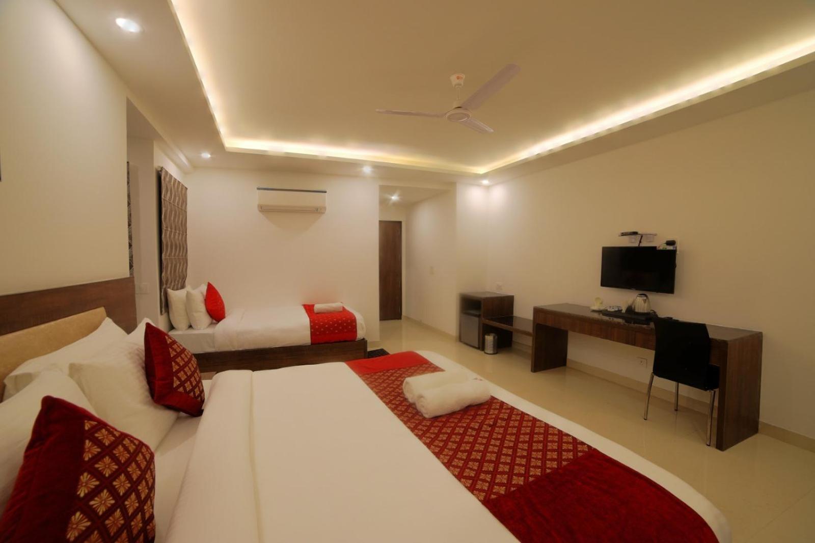 Hotel Chanakya Inn New Delhi Exterior photo