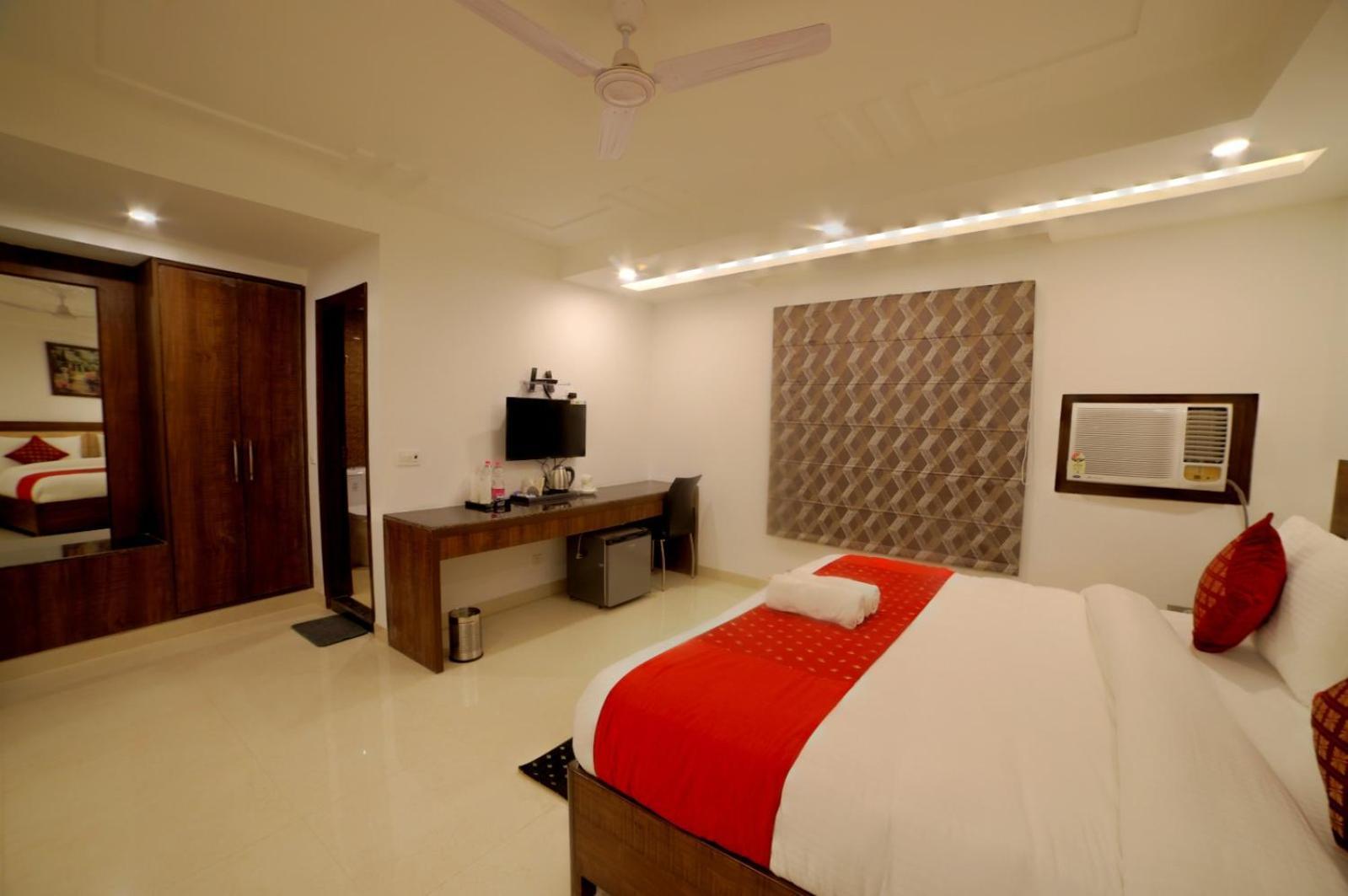 Hotel Chanakya Inn New Delhi Exterior photo