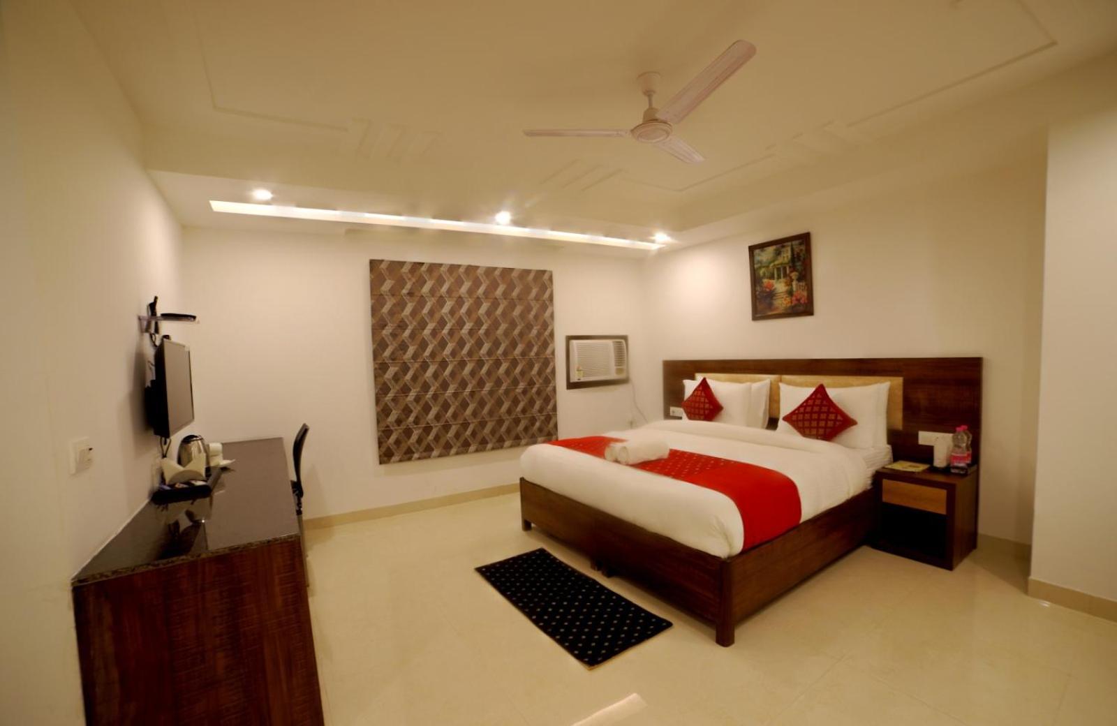 Hotel Chanakya Inn New Delhi Exterior photo
