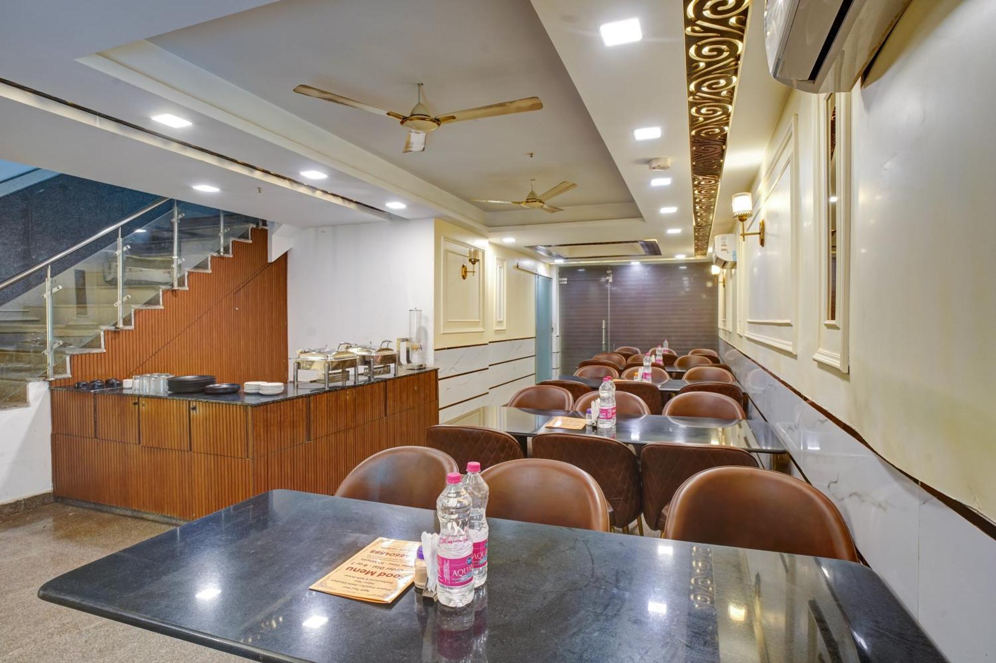 Hotel Chanakya Inn New Delhi Exterior photo