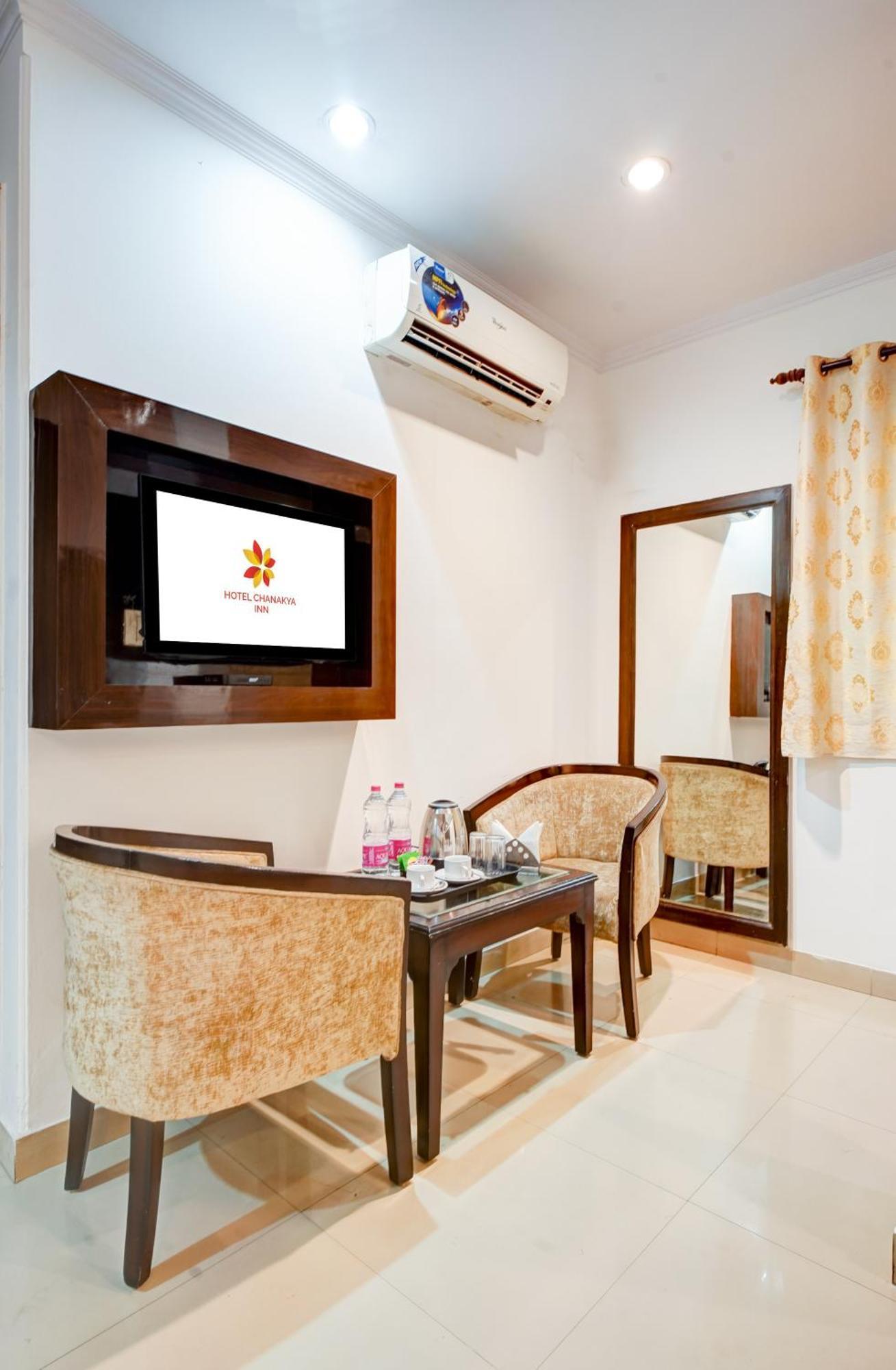 Hotel Chanakya Inn New Delhi Exterior photo