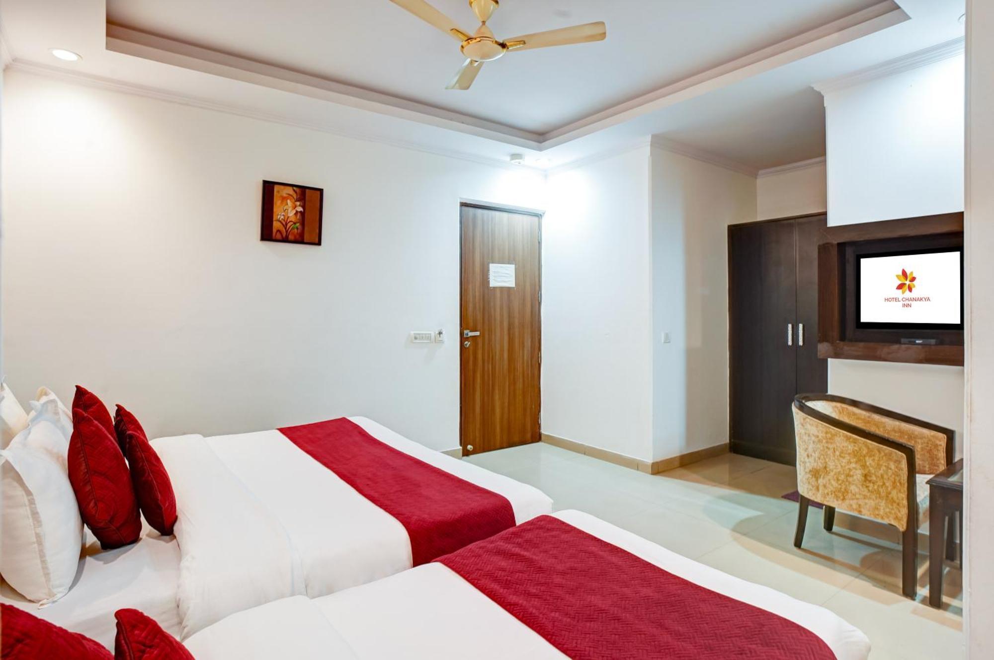 Hotel Chanakya Inn New Delhi Exterior photo