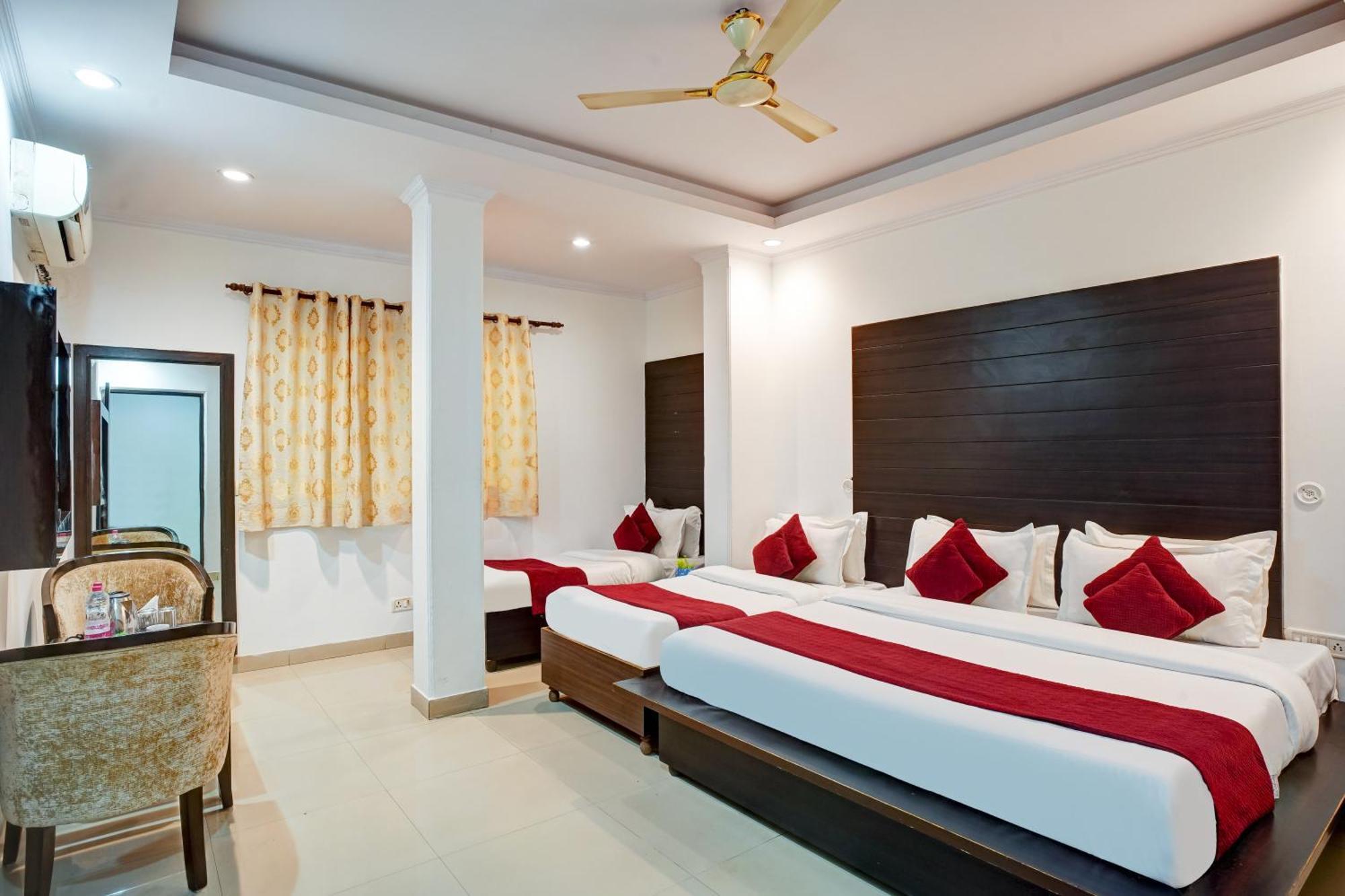 Hotel Chanakya Inn New Delhi Exterior photo