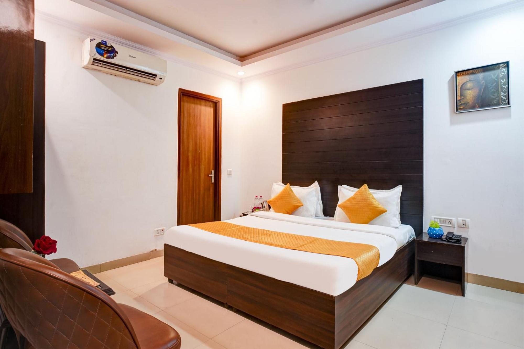 Hotel Chanakya Inn New Delhi Exterior photo
