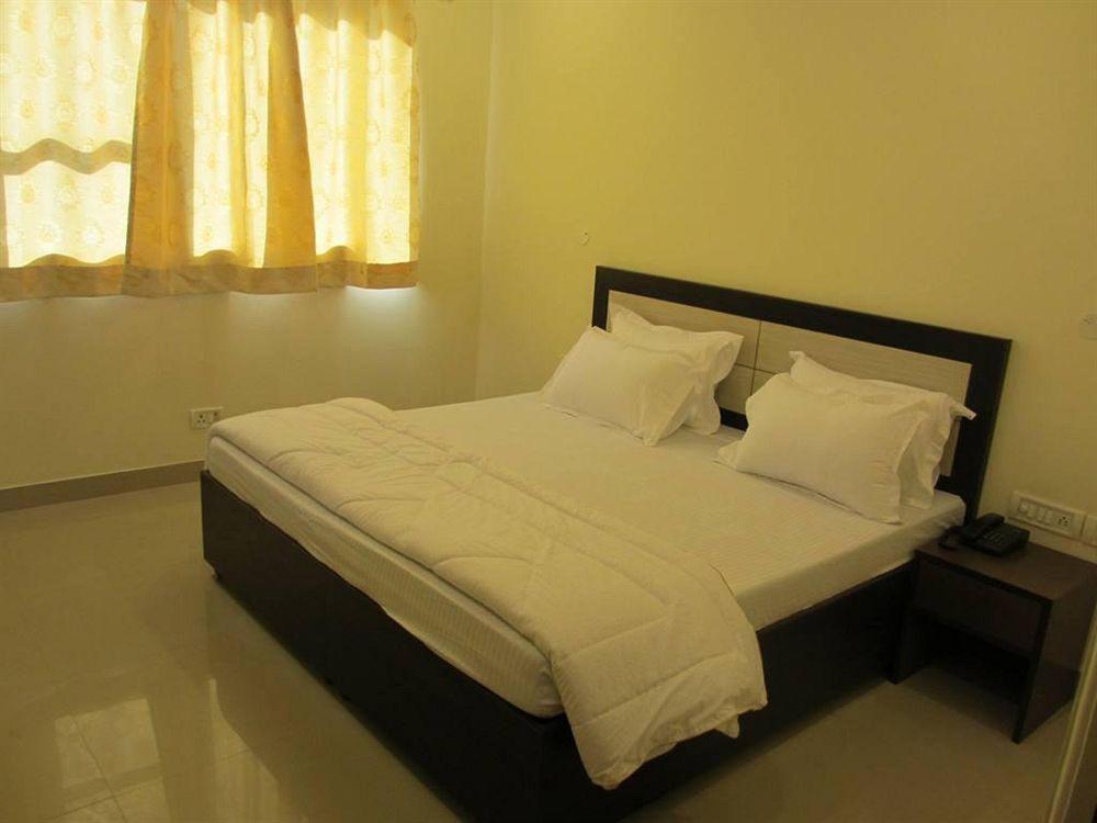 Hotel Chanakya Inn New Delhi Exterior photo